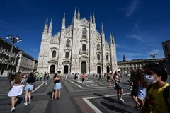 Khách du lịch tại Milan, Italy. (Ảnh: AFP/TTXVN)