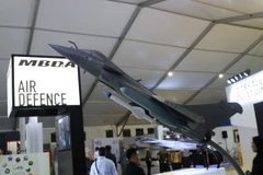 Mô hình máy bay chiến đấu của MBDA. (Ảnh: Văn Phong/TTXVN)