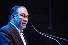Thủ tướng Malaysia Anwar Ibrahim phát biểu tại Kuala Lumpur, Malaysia. (Ảnh: Getty Images/TTXVN)