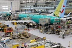 Dây chuyền sản xuất máy bay 737 MAX tại nhà máy của Boeing ở Renton, bang Washington, Mỹ. (Ảnh: REUTERS/TTXVN)