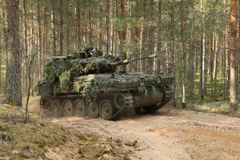 Xe bọc thép trinh sát chiến đấu bánh xích. (Nguồn: NATO)