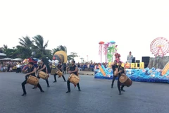 Những vũ điệu sôi động, những tiết mục nghệ thuật đầy cuốn hút và hấp dẫn tại Lễ hội Carnival. (Ảnh: Hoa Mai/TTXVN)