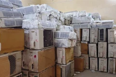 Số hàng điện máy nhập lậu bị lực lượng chức năng bắt giữ. Ảnh minh họa. (Ảnh: TTXVN phát)