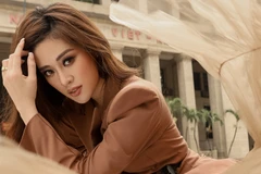 [Photo] Phong cách ‘street style’ cực chất của Hoa hậu Khánh Vân