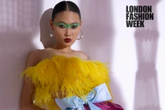 Người mẫu Mai Giang trong thiết kế của Trần Hùng sẽ ra mắt tại London Fashion Week Xuân Hè 2021. (Ảnh: Võ Thịnh)