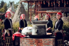 Văn hóa đậm đà bản sắc là một trong những nét đẹp riêng có thu hút du khách của vùng cao Tây Bắc. (Ảnh: CTV/Vietnam+)