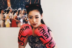 Hoa hậu Khánh Vân tập boxing tại gia. (Ảnh: CTV)