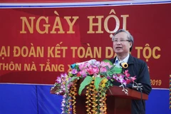 Thường trực Ban Bí thư Trần Quốc Vượng phát biểu tại Ngày hội Đại đoàn kết toàn dân tộc ở thôn Nà Tẳng, xã Lương Bằng, huyện Chợ Đồn, tỉnh Bắc Kạn. (Ảnh: Vũ Hoàng Giang/TTXVN)