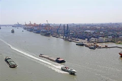 Hệ thống cảng tại khu vực Đình Vũ (Hải Phòng). (Ảnh: Huy Hùng/TTXVN)