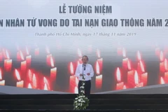 Phó Thủ tướng Thường trực Trương Hòa Bình phát biểu tại lễ tưởng niệm. (Ảnh: Thanh Vũ/TTXVN)