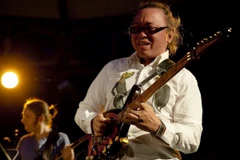 Nguyên Lê sáng tạo trong "Songs of freedom." (Ảnh: BTC)