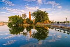 Du lịch Hà Nội hút khách nhờ thời gian qua đã có nhiều đổi mới tư duy trong cách làm và phát triển sản phẩm mới. (Ảnh: CTV/Vietnam+)