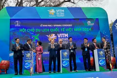 Hội chợ đã chính thức khai mạc vào sáng nay, ngày 11/4, tại Cung Văn hóa Hữu Nghị Hà Nội. (Ảnh: Mai Mai/Vietnam+)