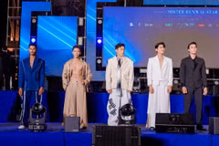 Show diễn ở biển cho top 36 là cơ hội cho các thí sinh tích lũy kinh nghiệm trình diễn thực tế. (Ảnh: CTV/Vietnam+)
