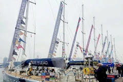 Các đội đua thuyền buồm Clipper Race mùa giải 2023-2024 rời vịnh Hạ Long hồi tháng 3/2024. (Ảnh: Thanh Vân/TTXVN)