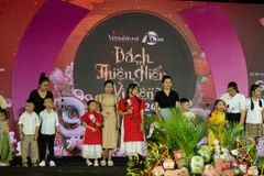 Chương trình quảng bá nét đẹp văn hóa về Tết Trung Thu cổ truyền của Huế với chủ đề ‘Bách thiện hiếu vi tiên.’ (Ảnh: CTV/Vietnam+)