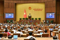 Hôm nay, Bộ trưởng Nguyễn Văn Hùng sẽ tiếp tục trả lời chất vấn của đại biểu Quốc hội. (Ảnh: TTXVN)