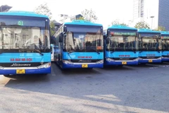 Tổng công ty vận tải Hà Nội bố trí xe buýt trực dự phòng và tăng cường lượt xe chạy để phục vụ nhu cầu đi lại dịp 2/9. (Ảnh: CTV/Vietnam+)