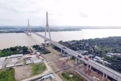 Cầu Cần Thơ vượt qua sông Hậu nối liền giữa tỉnh Vĩnh Long và thành phố Cần Thơ. (Nguồn: TTXVN)