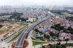 Cầu cạn Mai Dịch-Nam Thăng Long là dự án có vai trò rất quan trọng với ngành giao thông vận tải, đặc biệt là với giao thông Thủ đô. (Ảnh: Huy Hùng/TTXVN)