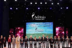 Các diễn giả hàng đầu của các tập đoàn truyền thông ra mắt tại Đại hội. (Ảnh: Quý Trung/TTXVN)