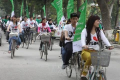 Tuyên truyền không sử dụng túi nylon (Nguồn: TTXVN)