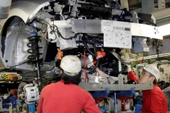 Hoạt động chế tạo toàn cầu trong tháng Mười khởi sắc