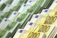 Đồng euro tiếp tục mất giá trước mối lo giảm phát