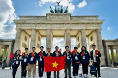 Đoàn học sinh quận Ba Đình dự thi chung kết. (Ảnh: PV)