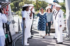 Bộ trưởng Quốc phòng Ấn Độ Sitharaman trong chuyến thăm Mỹ. (Nguồn: indianexpress.com)