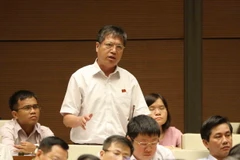 Đại biểu Quốc hội tỉnh Thừa Thiên-Huế Bùi Đức Hạnh phát biểu. (Ảnh: Phương Hoa/TTXVN)