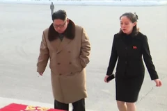 Nhà lãnh đạo Triều Tiên Kim Jong-un (trái) và bà Kim Yo-jong tại Bình Nhưỡng. (Nguồn: Yonhap/TTXVN)