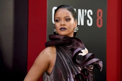 Rihanna sang chảnh tuyệt đối trên thảm đỏ ra mắt phim Ocean's 8