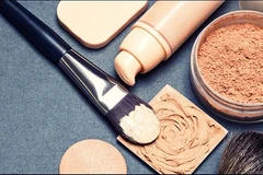 Bí quyết tán kem nền bằng cọ 'đỉnh' như chuyên gia 