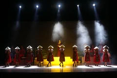 Tiết mục nghệ thuật đặc sắc trong đêm bế mạc. (Ảnh: Bùi Giang/TTXVN)