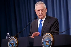 Bộ trưởng Quốc phòng Mỹ James Mattis tại cuộc họp báo ở Washington, DC ngày 28/8. (Ảnh: THX/TTXVN)