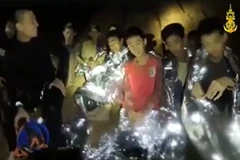 Những hình ảnh đầu tiên về các thành viên Lợn Rừng trong bệnh viện