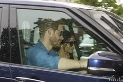 Chưa hưởng trăng mật, vợ chồng Hoàng tử Harry tất bật với công việc