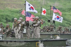 Lính thủy đánh bộ Mỹ và Hàn Quốc tham gia tập trận chung "Giải pháp then chốt" tại Goyang, Hàn Quốc ngày 15/3/2017. (Nguồn: AFP/TTXVN)