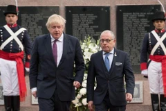 Ngoại trưởng Anh Boris Johnson (trái) và người đồng cấp Argentina Jorge Faurie. (Nguồn: heraldscotland.com)