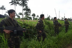 Binh sỹ Philippines gác tại Marawi, đảo Mindanao, ngày 28/6/2017. (Ảnh: AFP/TTXVN)