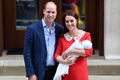 Những hình ảnh đầu tiên của hoàng tử nhí nước Anh được hé lộ