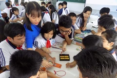 [Video] Học sinh trung học cơ sở công lập sẽ được miễn học phí