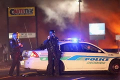 Hai đặc vụ của FBI bị bắn gần khu vực bất ổn Ferguson