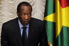 Cựu Tổng thống Burkina Faso cùng vợ tị nạn tại Côte d'Ivoire