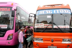 Giảm giá cước vận tải: Doanh nghiệp nói “có,” người dân nói “chưa”