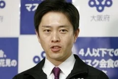 Thống đốc tỉnh Osaka (Nhật Bản), ông Hirofumi Yoshimura phát biểu với báo giới tại Osaka, ngày 2/4/2021. (Ảnh: Kyodo/TTXVN)