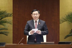 Chủ tịch Quốc hội Vương Đình Huệ tổng kết việc chất vấn và trả lời chất vấn lĩnh vực lao đông, thương binh và xã hội. (Ảnh: Doãn Tấn/TTXVN)