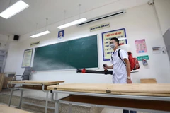 Các điểm thi đều được phun khử khuẩn để phòng, chống dịch. (Ảnh: Thanh Tùng/TTXVN) 