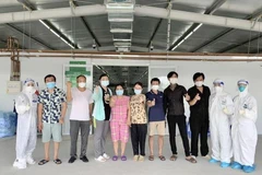 Đã có gần 60 bệnh nhân COVID-19 nặng và nguy kịch tại Trung tâm hồi sức tích cực người bệnh COVID-19 trực thuộc Bệnh viện Hà Nội Việt Đức tại Thành phố Hồ Chí Minh được điều trị khỏi bệnh và ra viện. (Ảnh: TTXVN phát) 